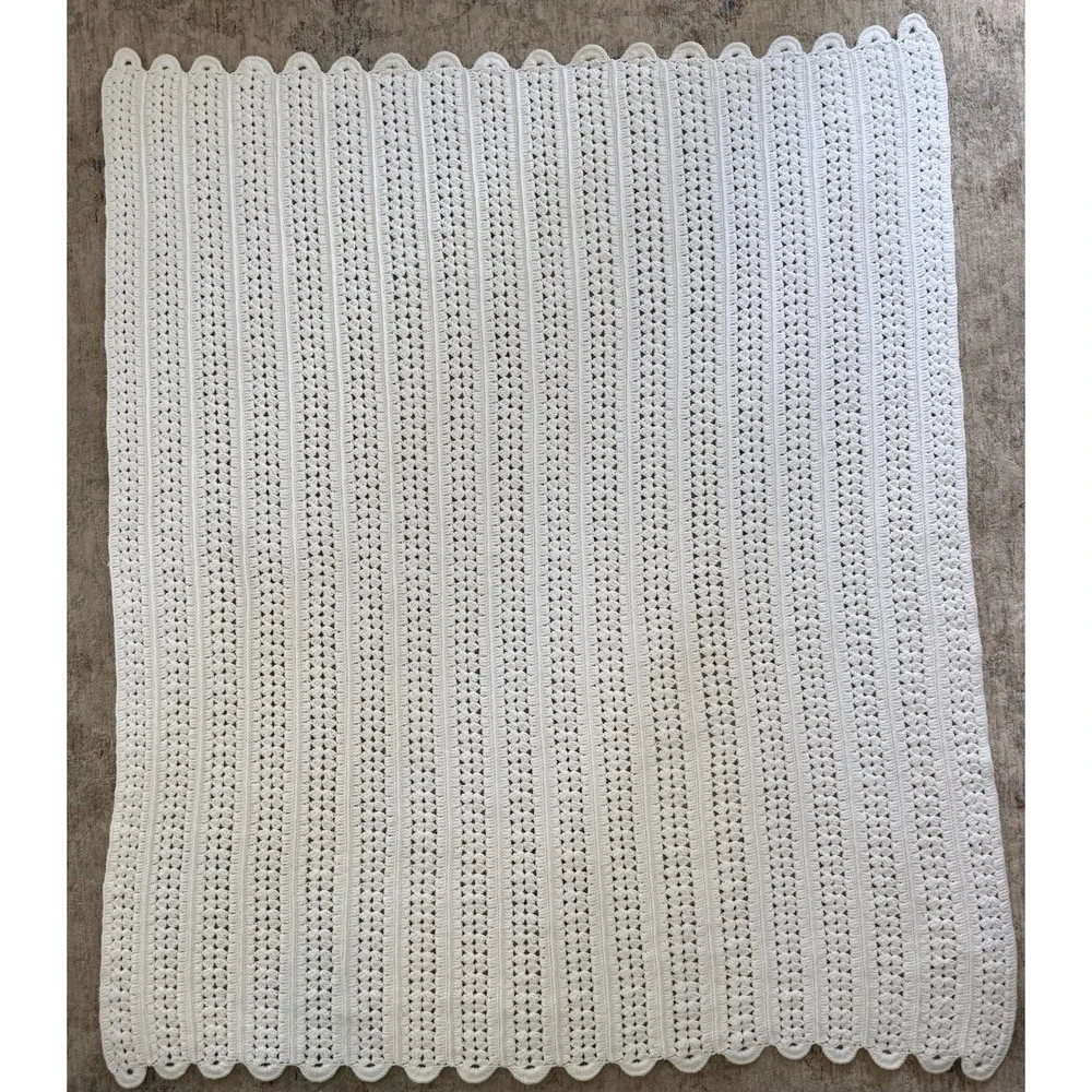 Handmade Crochet Blanket Throw 56x52 Ivory Cream Scalloped Cottage Farmhouse New